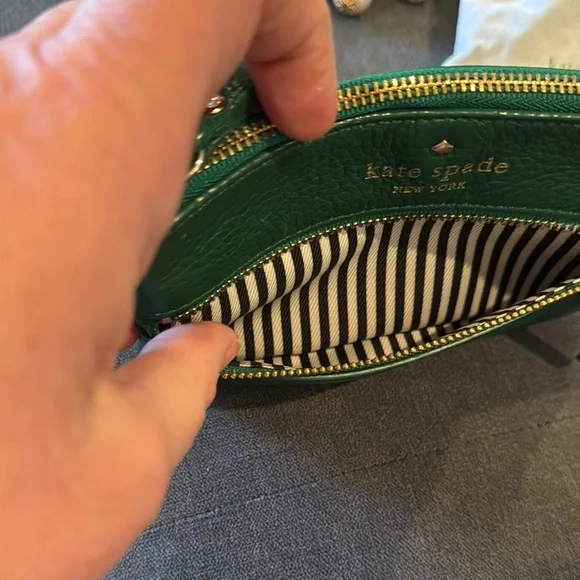 Kate Spade Emerald Green Wristlet - Picture 3 of 4